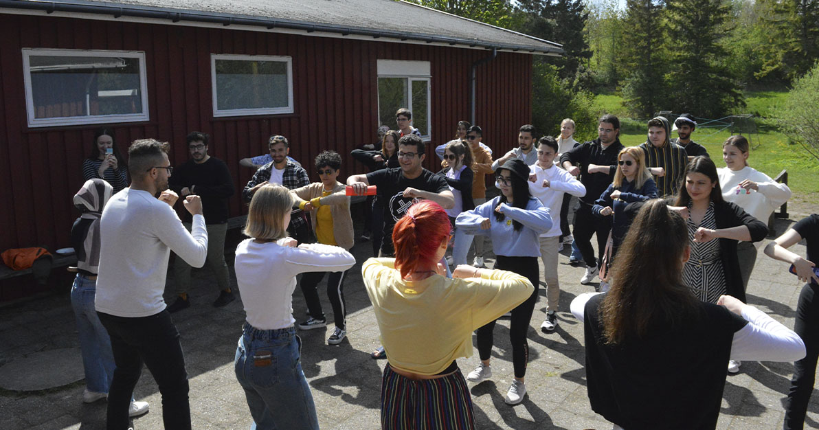 Echauffement-de-groupe-zumba-danse